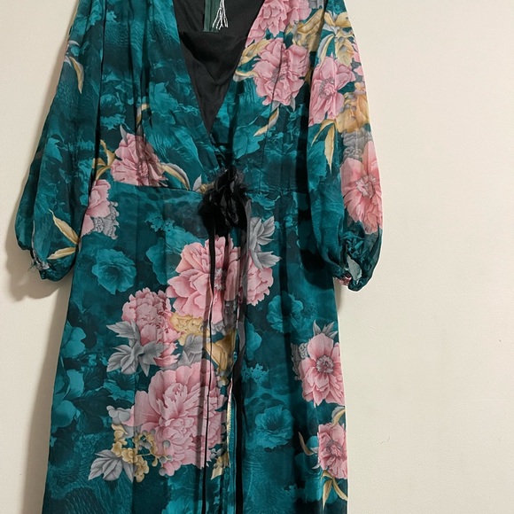 Full sleeves long dress - Picture 1 of 2